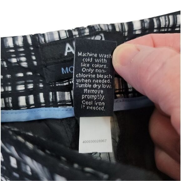 Apt 9 Modern Fit Striped Stretch Trousers in Black/White Size 2P - Picture 8 of 9